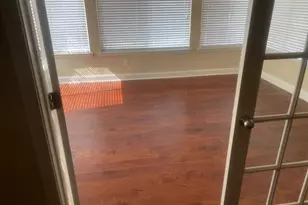 902 Cascade Park Dr SW, Atlanta, GA 30331 - Photo 3