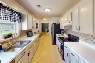 2124 Broad St, Statham, GA 30666 - Photo 13