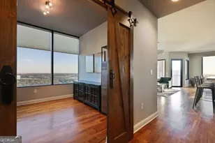 2828 Peachtree Rd, Atlanta, GA 30305 - Photo 3