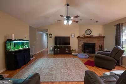 389 Marys Court, Saint Marys, GA 31558 - Photo 5