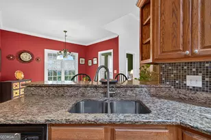 623 Walton Way, Macon, GA 31204 - Photo 15