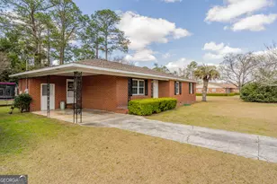 3779 Benny St, Waycross, GA 31503 - Photo 3