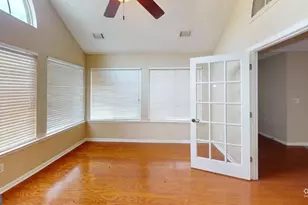 300 SE Silver Summit Dr SE, Conyers, GA 30094 - Photo 15