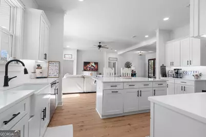 4005 Golfview Drive, Blackshear, GA 31516 - Photo 5