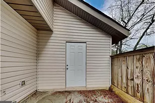 8577 Parkside Dr, Jonesboro, GA 30238 - Photo 7