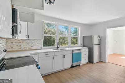 1001 Jefferson Avenue, Atlanta, GA 30344 - Photo 27