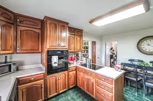 202 Iris Dr, Centre, AL 35960 - Photo 33