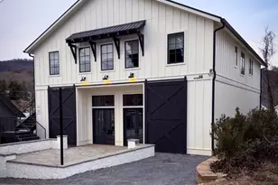 118 Oak Crescent Cir, Clayton, GA 30525 - Photo 3