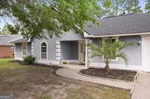 1936 Heathrow Dr, Hinesville, GA 31313 - Photo 3