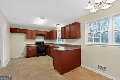 4525 Cherie Glen Trail, Stone Mountain, GA 30083 - Photo 15
