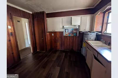 611 Whitney Avenue, Albany, GA 31701 - Photo 3