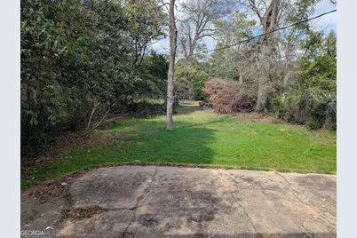 611 Whitney Avenue, Albany, GA 31701 - Photo 15