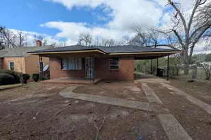 611 Whitney Ave, Albany, GA 31701 - Photo 1