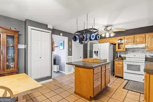 505 Round Pond Rd, Lafayette, GA 30728 - Photo 5