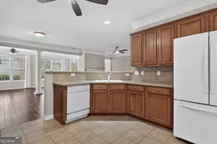 303 Marlbrook Ln, Peachtree City, GA 30269 - Photo 15