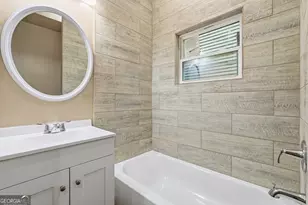 716 W 38th St, Savannah, GA 31415 - Photo 9