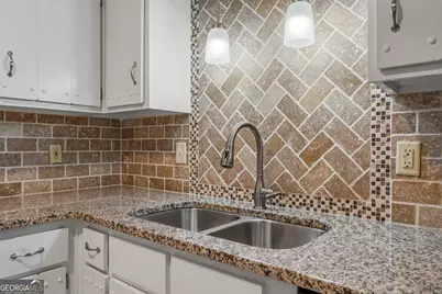 125 Hazel Way, Lagrange, GA 30241 - Photo 5