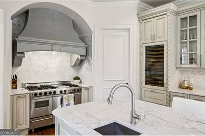 82 Blackland Road NW, Atlanta, GA 30342 - Photo 17