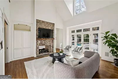 82 Blackland Road NW, Atlanta, GA 30342 - Photo 11