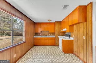 1108 Mary Ann Dr, Hinesville, GA 31313 - Photo 3