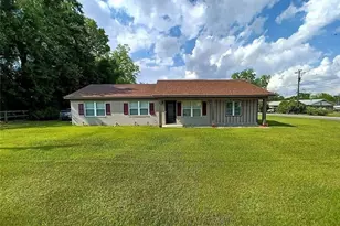 156 E Geer St, Colquitt, GA 39837 - Photo 1