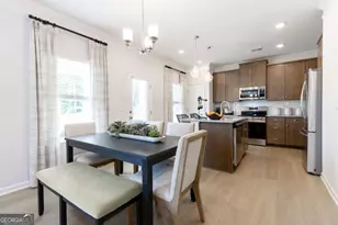 10413 Trellis Ln, Hampton, GA 30228 - Photo 9