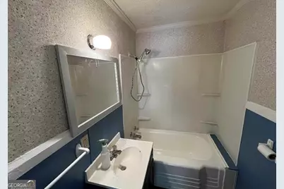 702 E Waring Street E, Waycross, GA 31502 - Photo 5