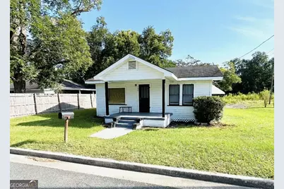 702 E Waring Street E, Waycross, GA 31502 - Photo 1