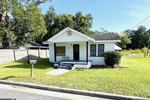 702 E Waring Street E, Waycross, GA 31502 - Photo 1