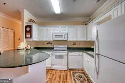 94 Glen Eagle Ct C202, Clayton, GA 30525 - Photo 17