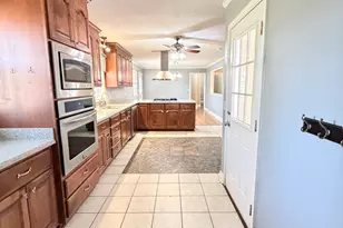 560 Greencrest Dr, Athens, GA 30605 - Photo 7