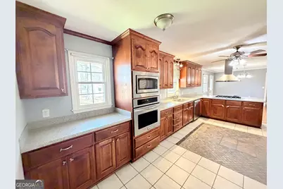 560 Greencrest Drive, Athens, GA 30605 - Photo 5