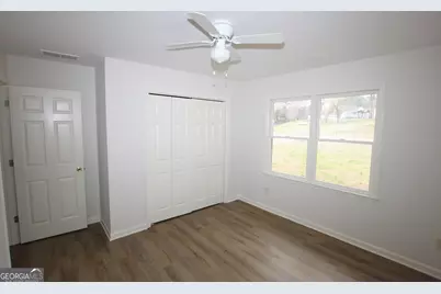 302 Strawberry Lane SE, Lindale, GA 30147 - Photo 9