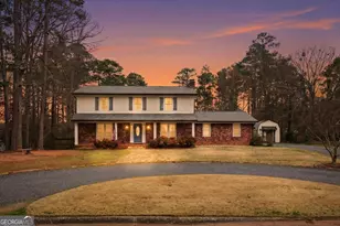 206 Chateau Dr, Fayetteville, GA 30214 - Photo 1