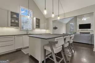 105 Honeysuckle Ln, Peachtree City, GA 30269 - Photo 1