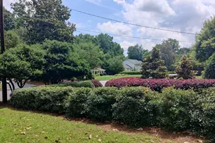 7640 Ryefield Dr, Sandy Springs, GA 30350 - Photo 3