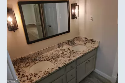 7640 Ryefield Drive, Sandy Springs, GA 30350 - Photo 11