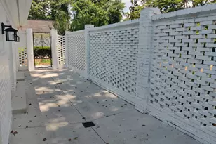 7640 Ryefield Dr, Sandy Springs, GA 30350 - Photo 9