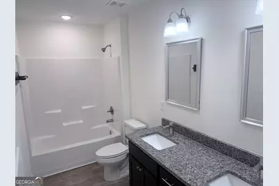 410 North Caswell #B, Glennville, GA 30427 - Photo 7