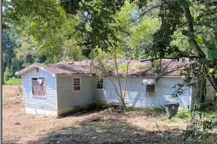 310 Pine St, Bowdon, GA 30108 - Photo 1