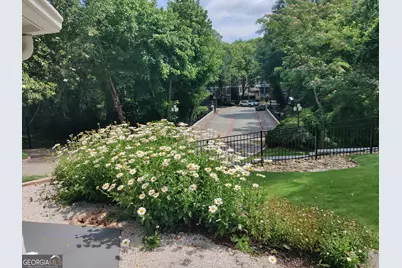 17 Brittany Way NE, Atlanta, GA 30324 - Photo 3