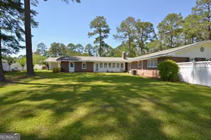 122 Delacy St, Eastman, GA 31023 - Photo 15
