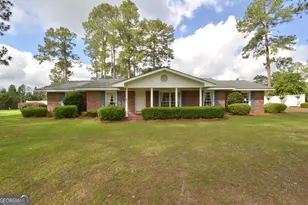 122 Delacy St, Eastman, GA 31023 - Photo 1