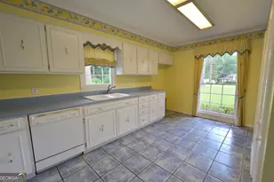 122 Delacy St, Eastman, GA 31023 - Photo 25