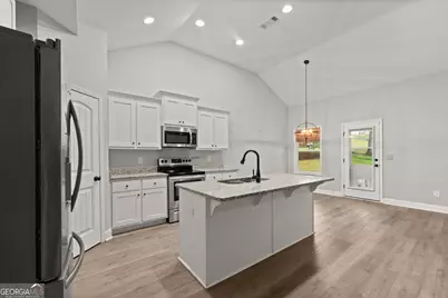 65 Academy Street, Pendergrass, GA 30567 - Photo 5