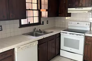 1421 Villa Pine Ct, Conyers, GA 30012 - Photo 3