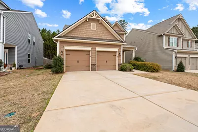 1053 Shadow Glen Drive, Fairburn, GA 30213 - Photo 3
