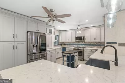 9 W Coquena Circle, Savannah, GA 31410 - Photo 9