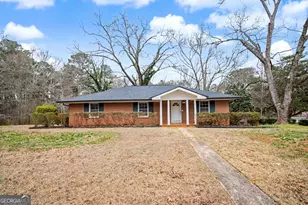 223 Standing Rock Rd, Senoia, GA 30276 - Photo 1