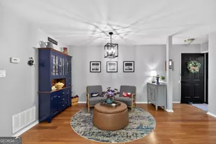 3019 Canyon Point Cir, Roswell, GA 30076 - Photo 5